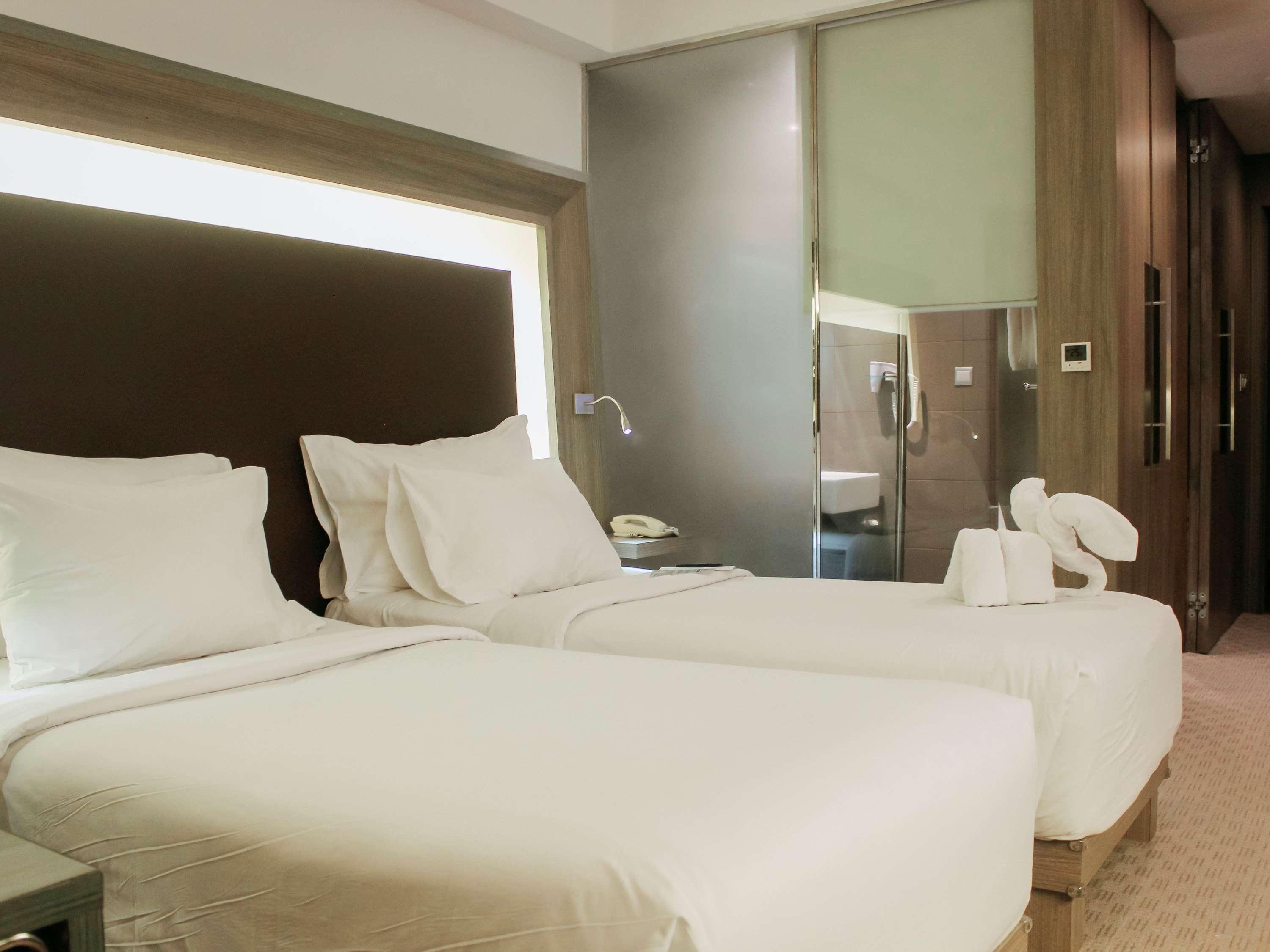 Novotel Bangka Hotel&Convention Center Pangkal Pinang Exterior foto