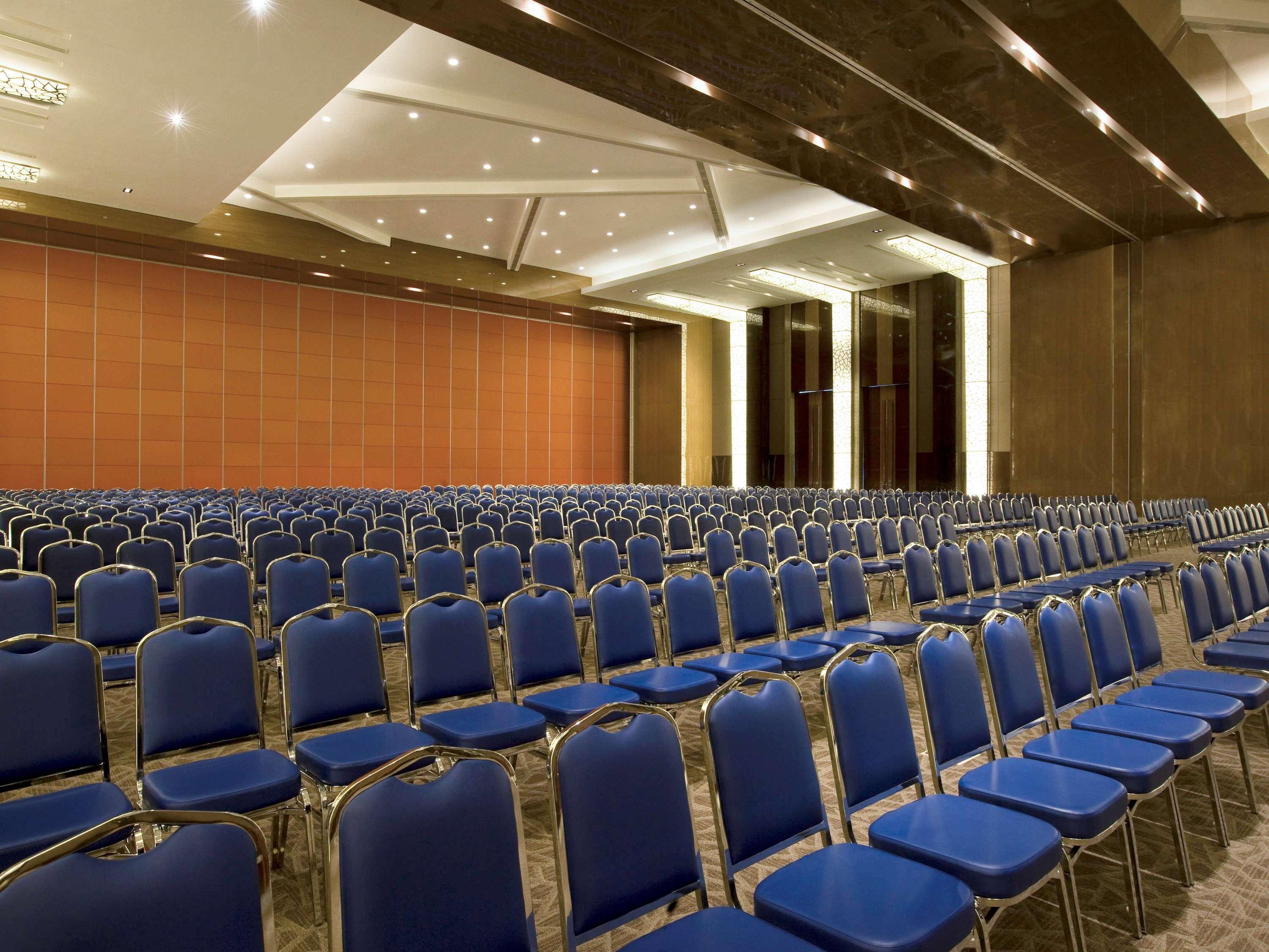 Novotel Bangka Hotel&Convention Center Pangkal Pinang Exterior foto